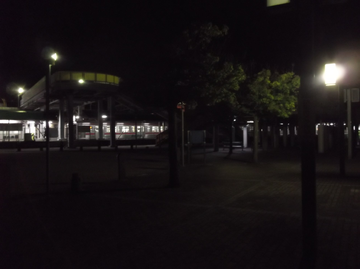 ���JR�ω����w�쑤���[�^���[ ���s�{�������s�̌� ���u�Ѝ��Z�ʐ^������ ���c�^�m�F�i�܂����܂����j�搶���B�e